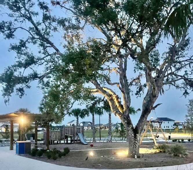 Building Photo - 6493 Cyrils Dr