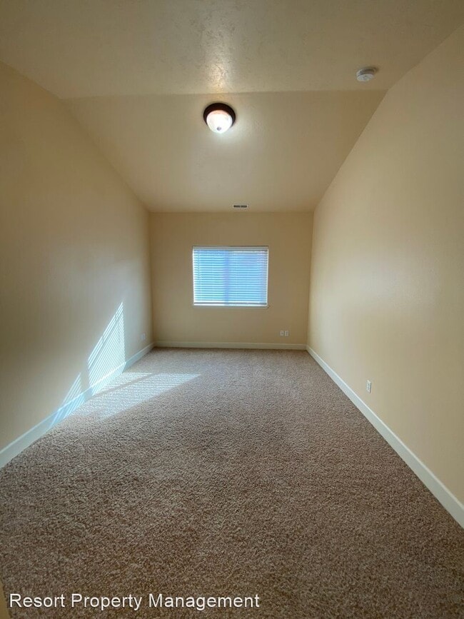 Building Photo - 2 br, 2 bath House - 6850 N Spurwing Loop 200