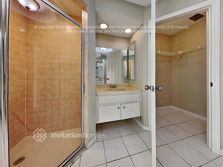 Building Photo - 9305 Pebble Creek Dr