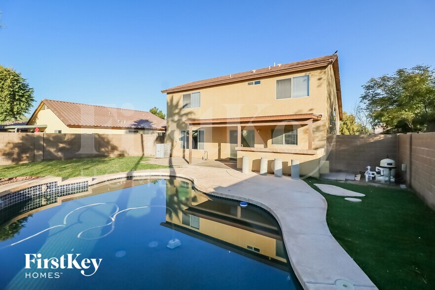 Building Photo - 15953 W Monroe St