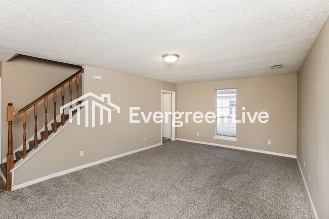 Building Photo - 201 Ambling Cir