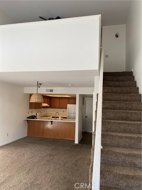 Building Photo - 805 W Grondahl St