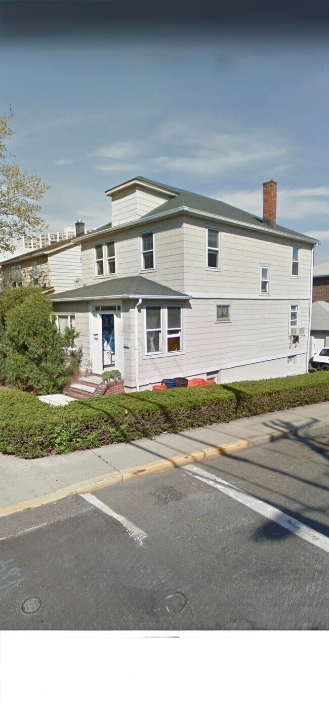 Building Photo - 188 Palisade Ave