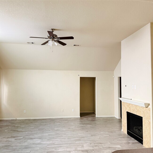 Building Photo - 19130 Clevera Walk Ln