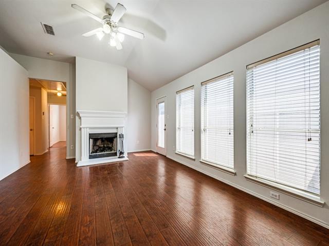 Building Photo - 1009 Savage Dr
