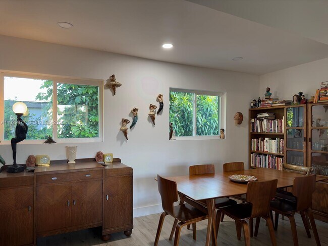 Building Photo - 270 NW 109th St