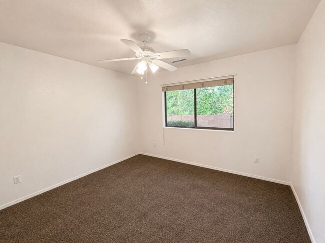 Building Photo - 353 Prescott Dr