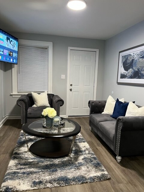 Building Photo - 1719 Blair St