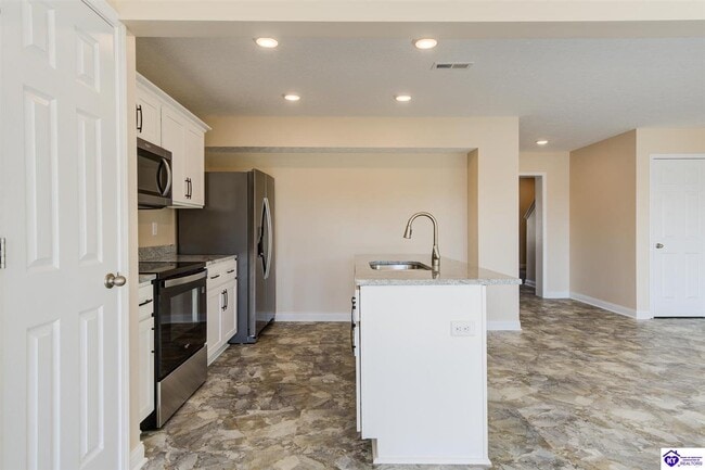 Building Photo - 203 Dixon Cir