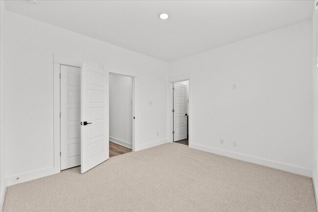 Building Photo - 2906 Stevens St