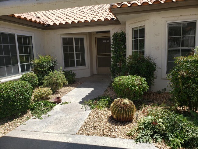 Building Photo - 136 Desert Falls Dr E