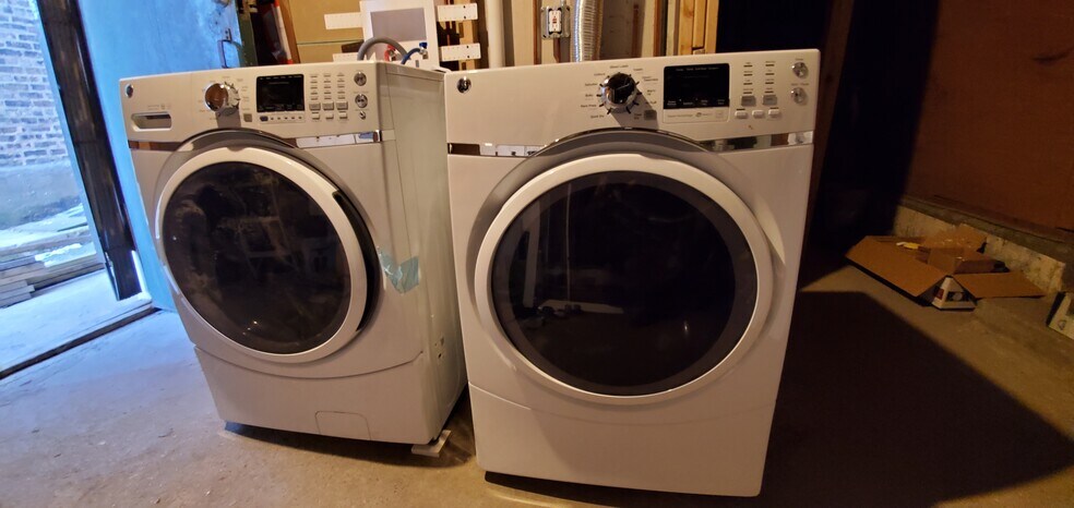 Private Washer and Dryer for Unit Only - 1649 N Sawyer Ave