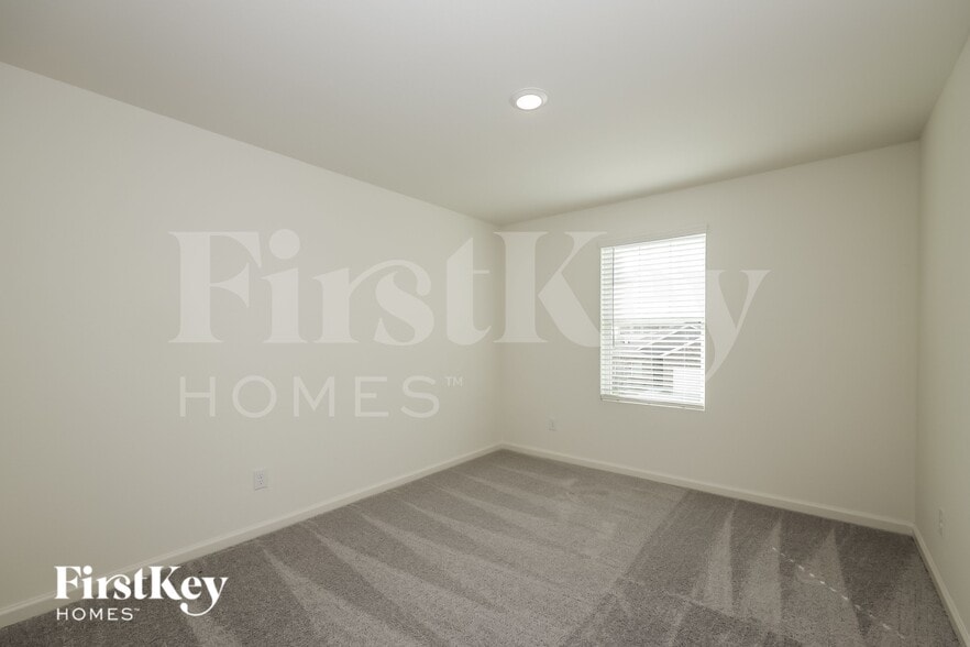 Building Photo - 1822 Sandlin Dr