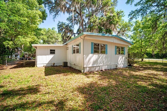 Building Photo - 1194 Harmony Dr S