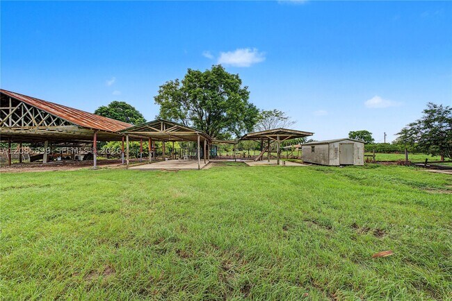 Building Photo - 15365 SW 206th Ave