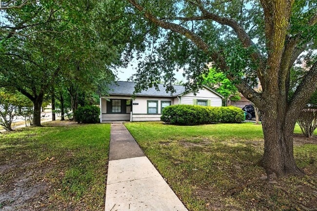 Building Photo - 5418 Grand Lake St