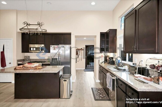 Building Photo - 34142 Dianthus Ln