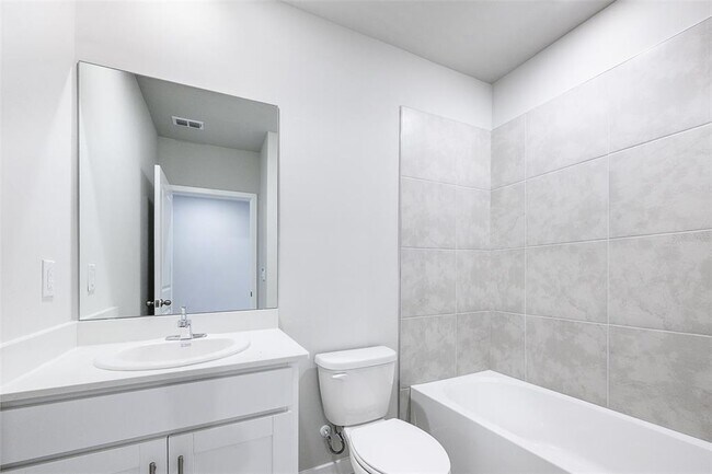 Building Photo - 25110 Alcazar Dr