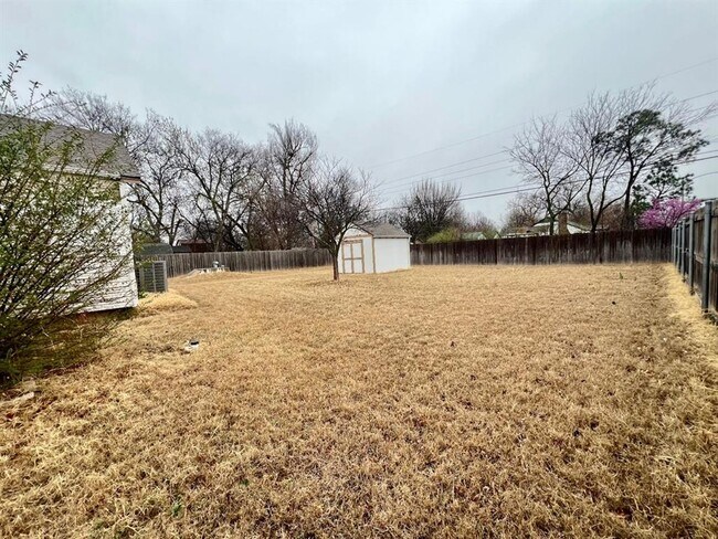 Building Photo - 526 Nebraska St