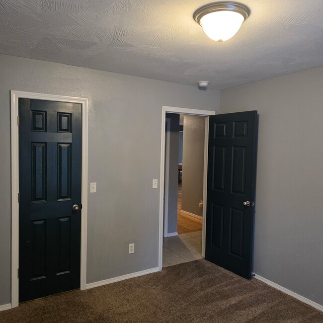 Building Photo - 120 Bailey Cir