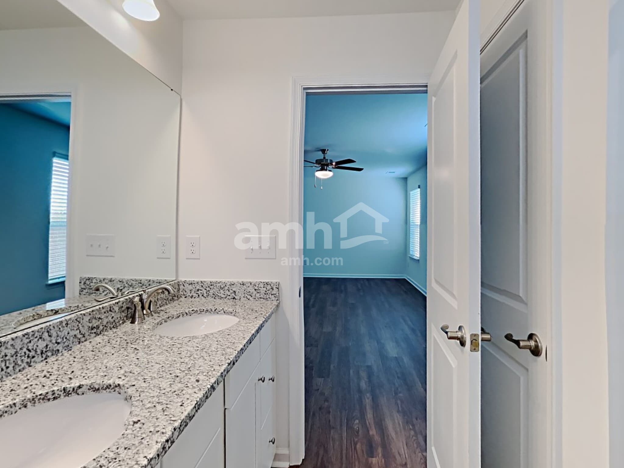 Building Photo - 5053 Twin River Dr