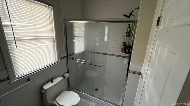 Building Photo - 137 W Market St