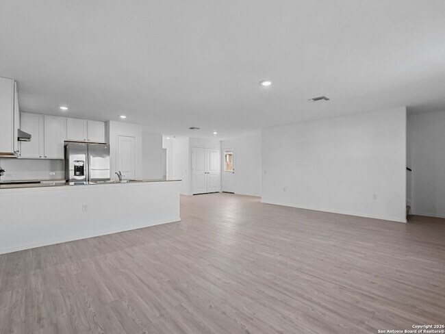 Building Photo - 910 Stricker Path