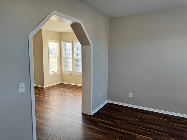 Building Photo - 601 E Indiana St