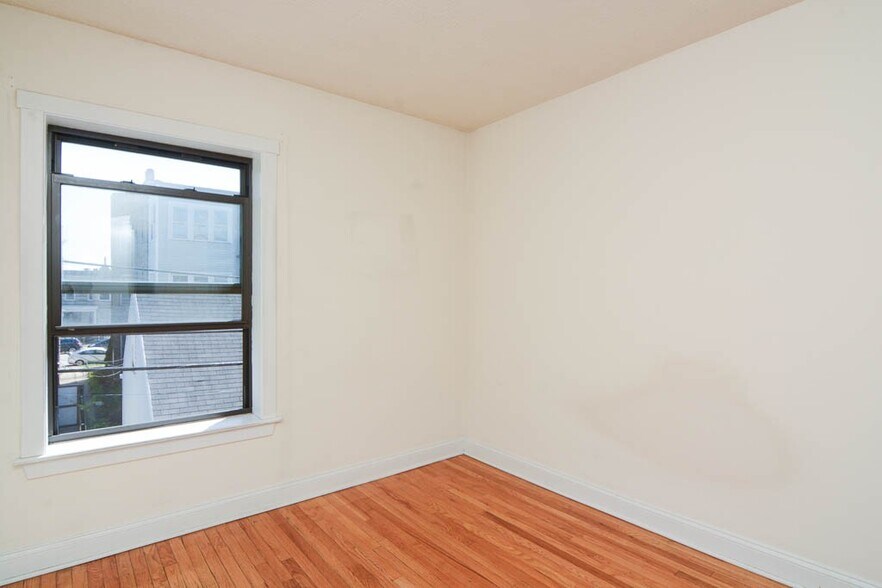 Building Photo - 2617 N Spaulding Ave