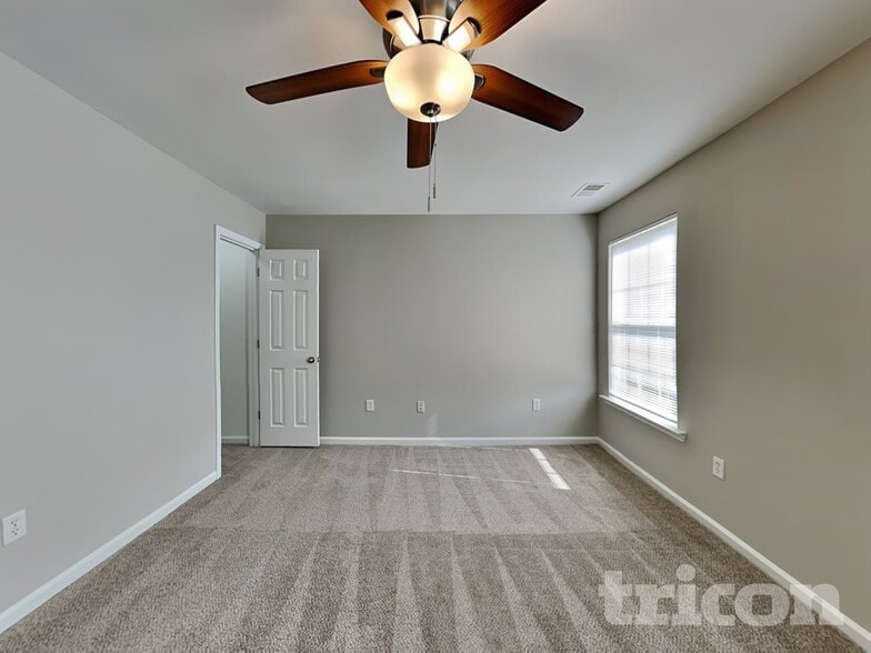 Building Photo - 224 Barnevelder Dr