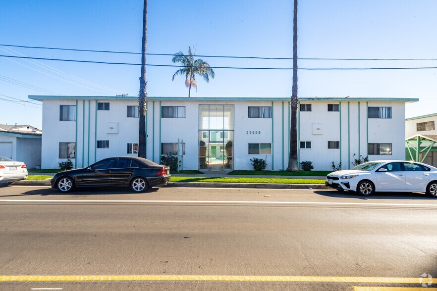 Primary Photo - Arlington Apartments