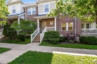 Building Photo - 404 N Sarah St