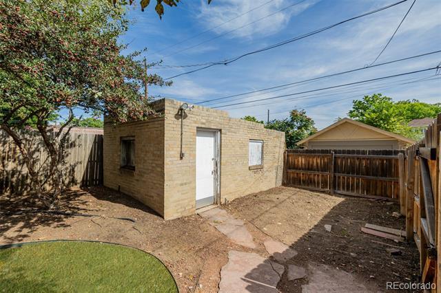 Building Photo - 3534 Clay St