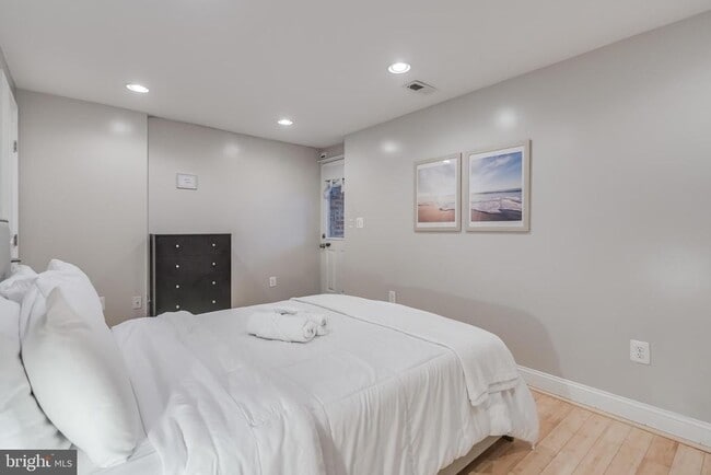 Building Photo - 26 T St NE