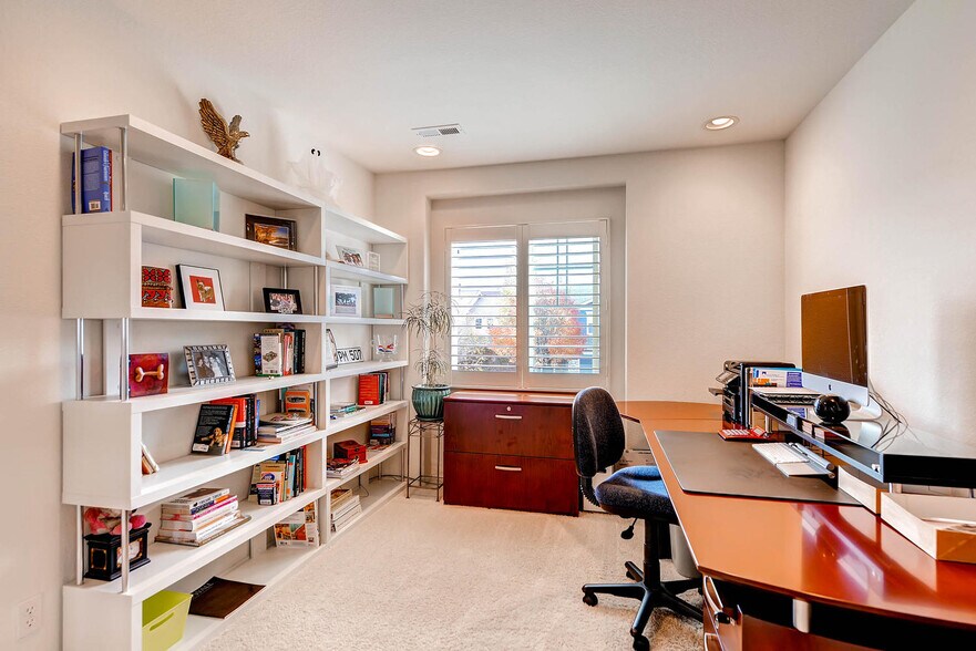 Loft/Office - 6079 Raleigh Cir