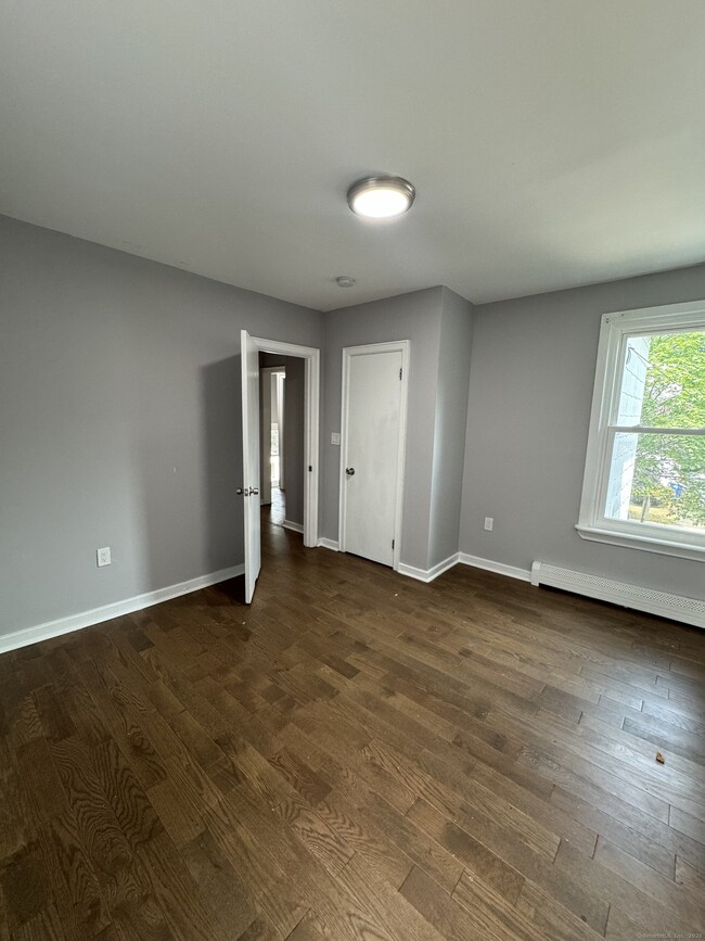 Building Photo - 86 Dorman St