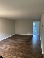Building Photo - 211 Dublin Dr