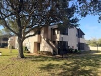 Building Photo - 2 bedroom 2 bath condo in Parkview Village of Winter Park