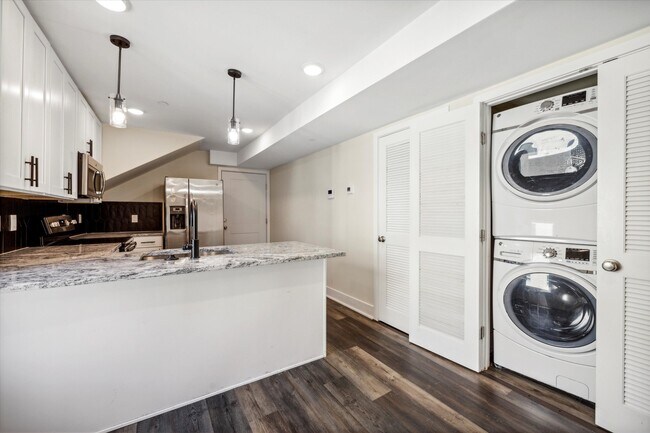 Building Photo - 1804 W Berks St