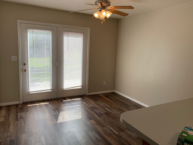 Building Photo - 1274 S 170 W