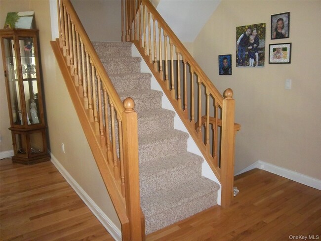 Building Photo - 36 Briarbrook Dr