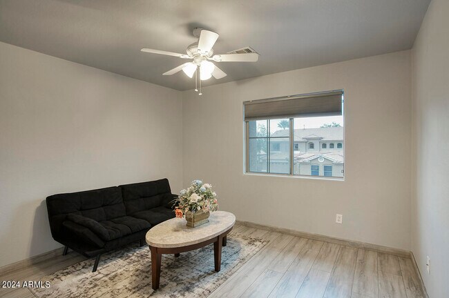 Building Photo - 3517 W Quail Track Dr