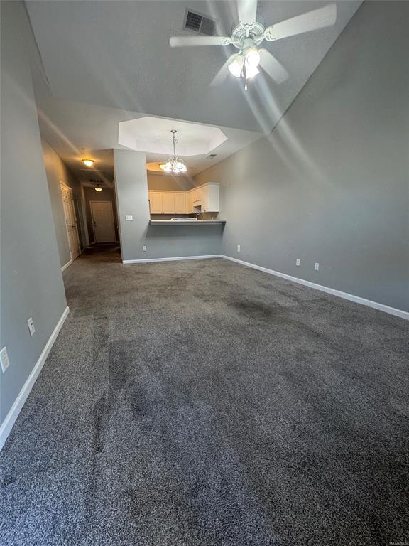 Building Photo - 61 Park Dr S