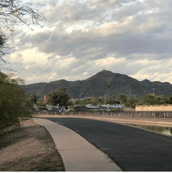 Private Canal Access - 750 E Northern Ave