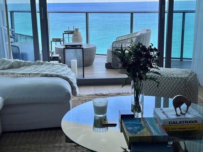 Building Photo - 15701 Collins Ave