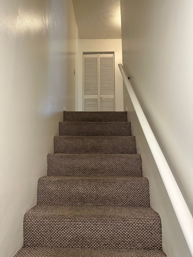 Building Photo - Radford; Three Bedroom, Two Bath partially furnished Townhome available now