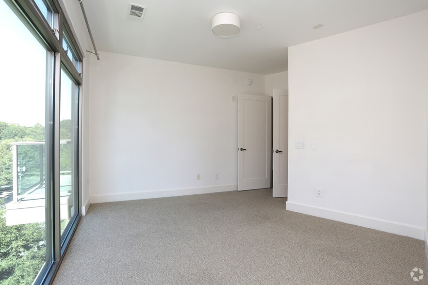 1BR, 1BA - 750 SF - 1045 on the park by EpiCity
