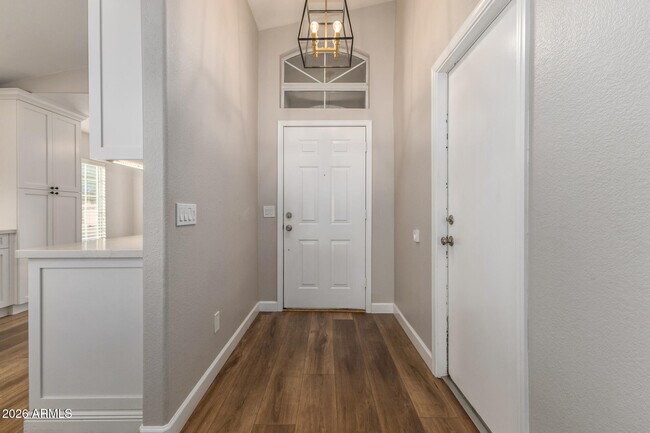 Building Photo - 163 W Liberty Ln