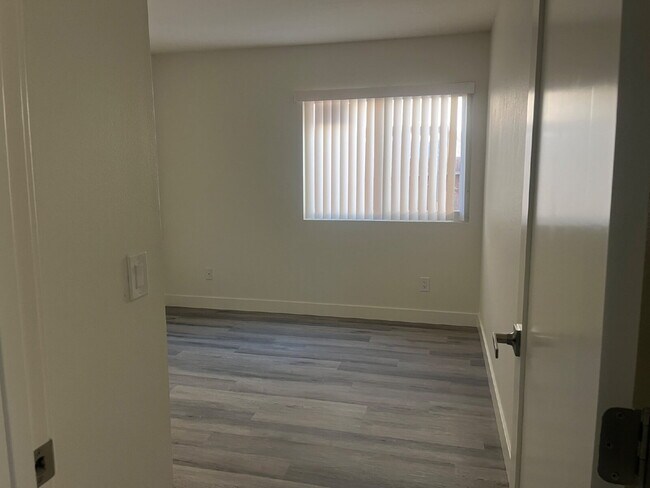 Building Photo - "Charming 4-Bedroom Coastal Retreat with 2 Baths"