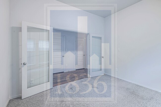 Building Photo - 308 Lacey Oak Lp